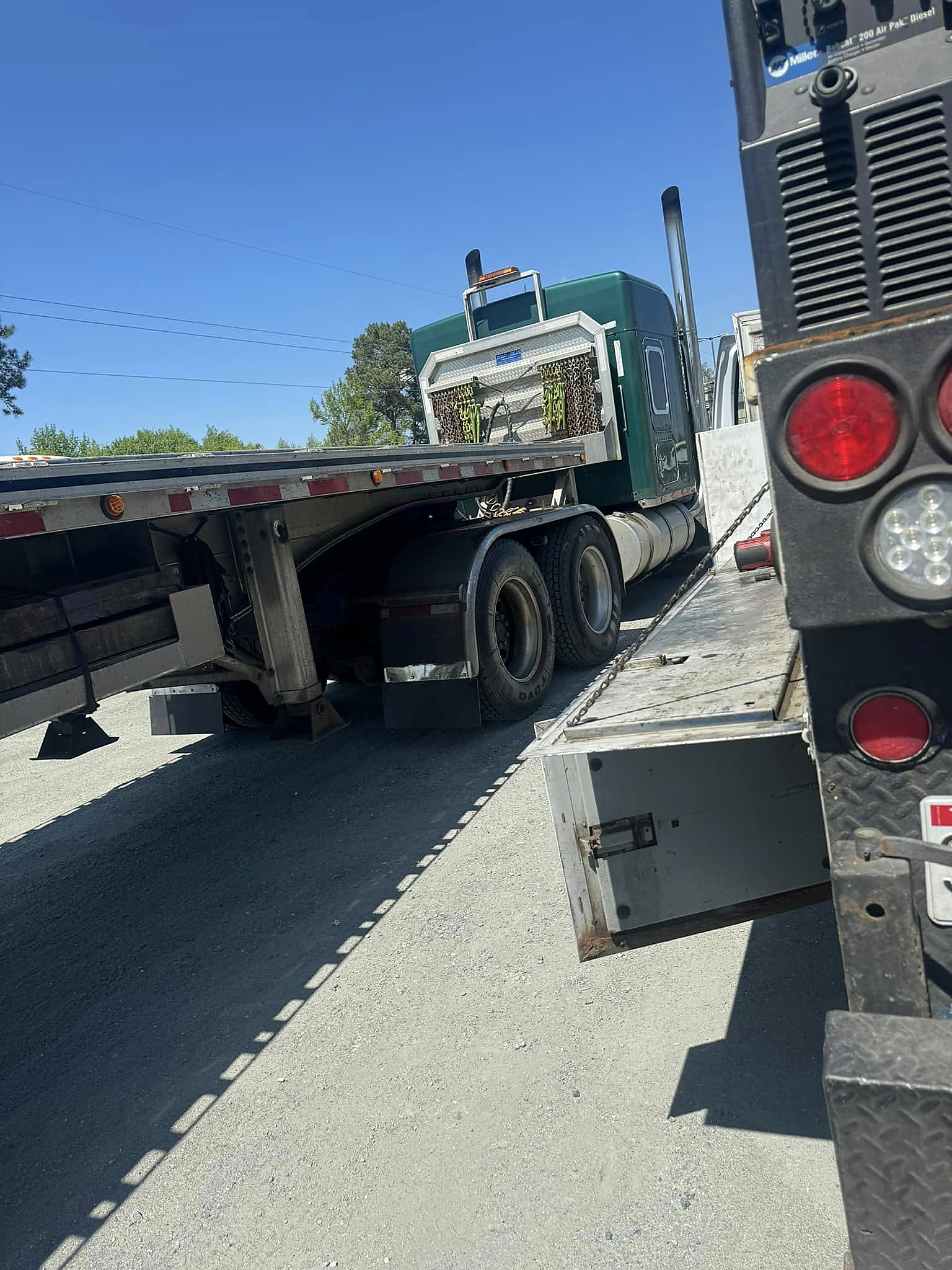 Roadside call on a flatbed road tractor.