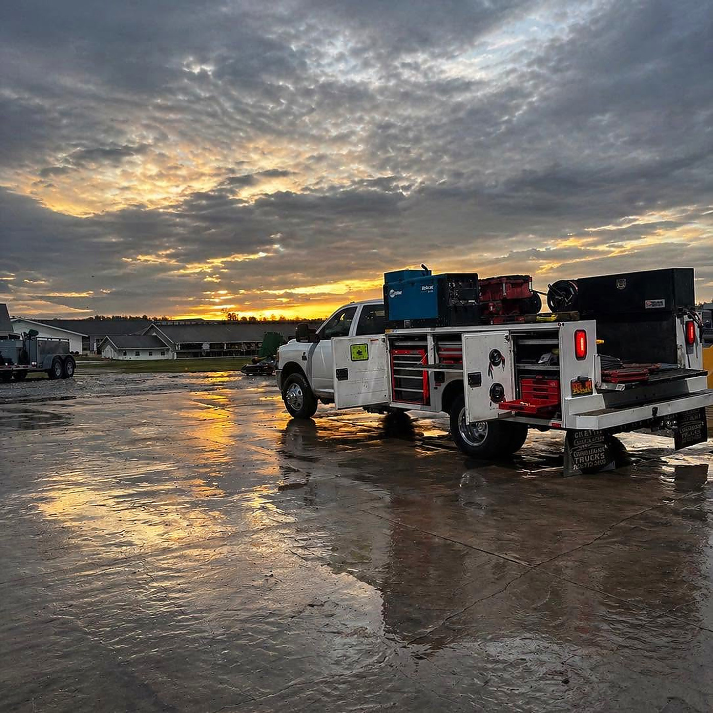 The service truck, end of a long day.